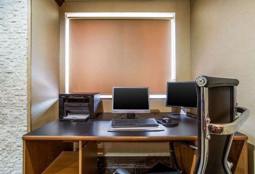 호텔 Comfort Inn & Suites Fairborn Near Wright Patterson Afb