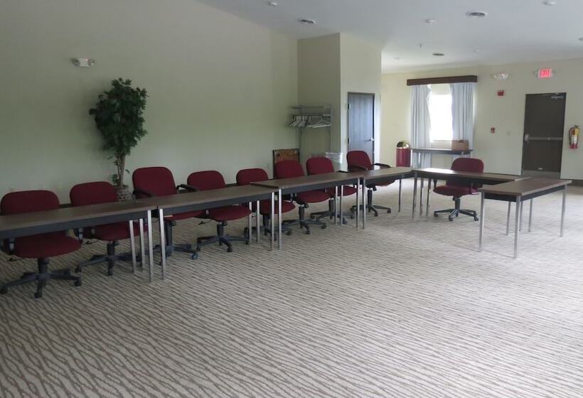 호텔 Comfort Inn & Suites Fairborn Near Wright Patterson Afb