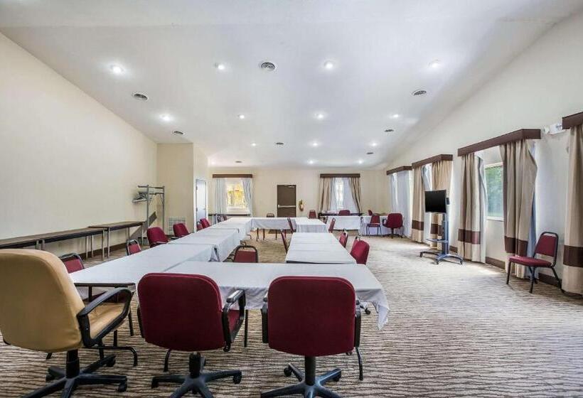호텔 Comfort Inn & Suites Fairborn Near Wright Patterson Afb