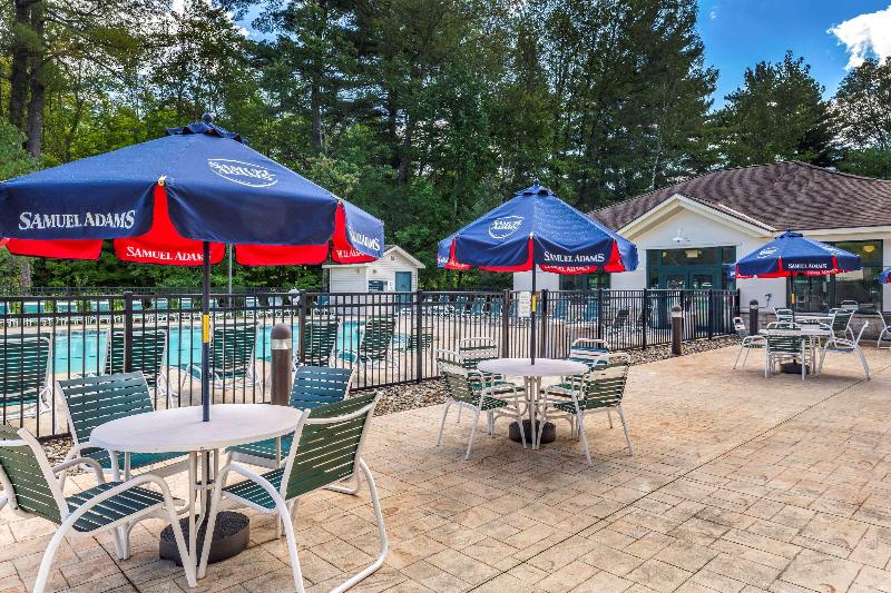 هتل Comfort Inn & Suites Lake George