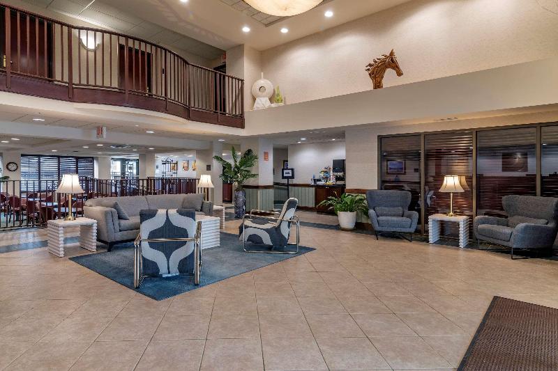 هتل Comfort Inn & Suites Lake George