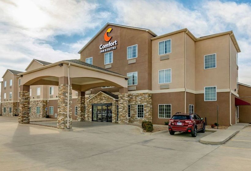 فندق Comfort Inn & Suites Near Bethel College