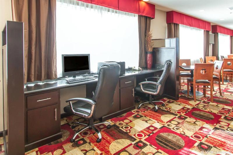 בית מלון כפרי Comfort Suites Florence Shoals Area