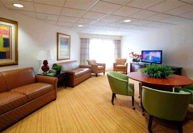 هتل Courtyard By Marriott Hickory