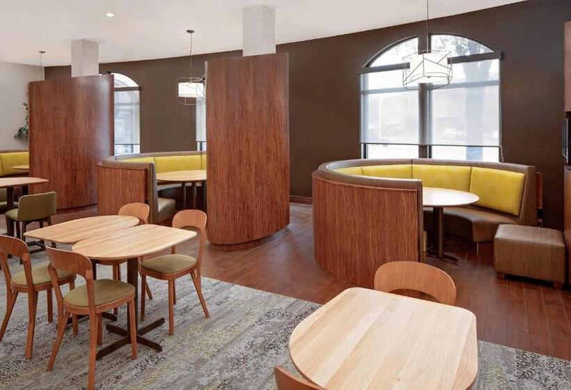 هتل Courtyard By Marriott Houma