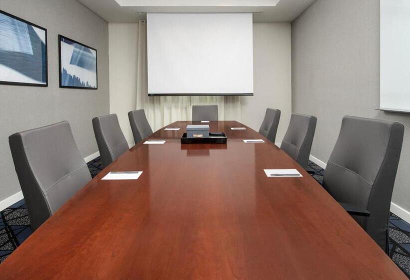 هتل Courtyard By Marriott Seattle Kirkland