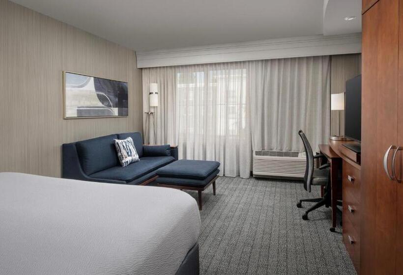 هتل Courtyard By Marriott Seattle Kirkland