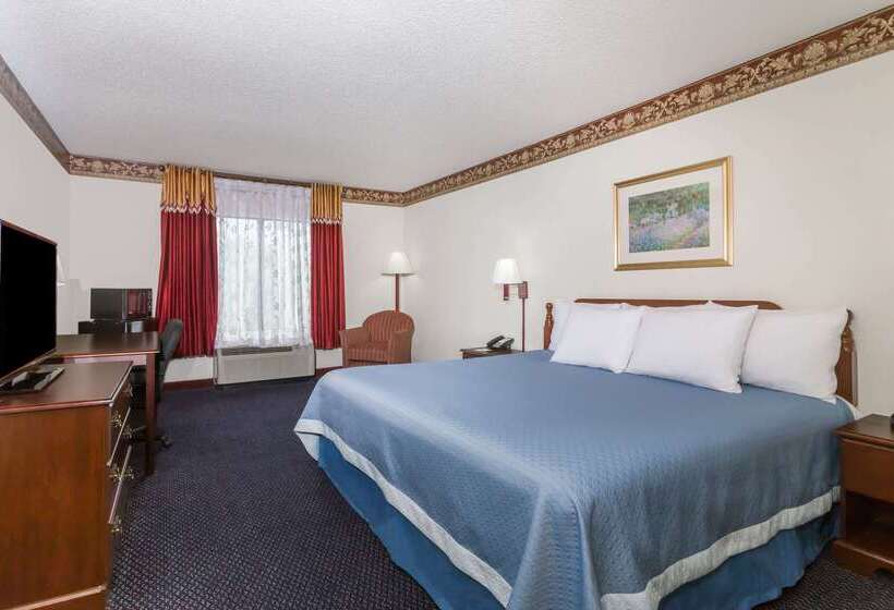 فندق Jesup Inn & Suites