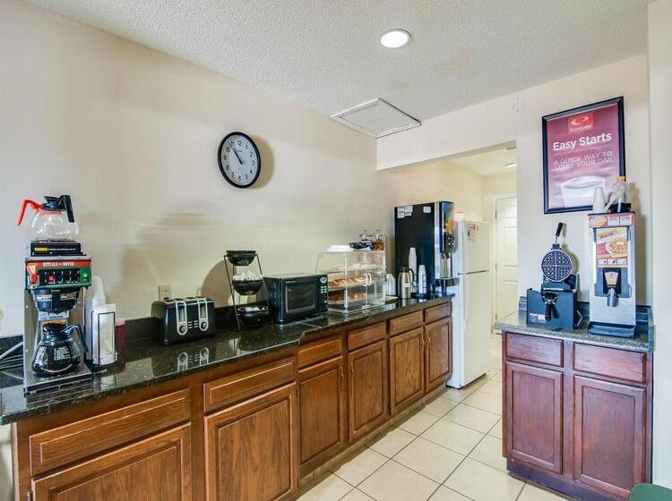 酒店 Econo Lodge Glade Springs I 81