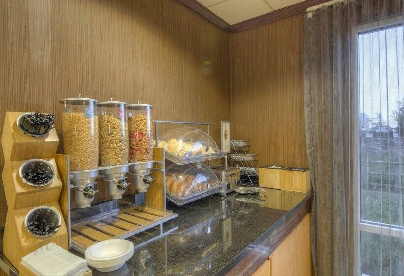هتل Fairfield Inn And Suites By Marriott Laramie