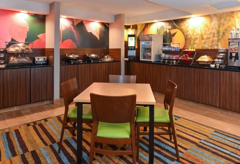 هتل Fairfield Inn & Suites By Marriott Lexington Georgetown/college Inn