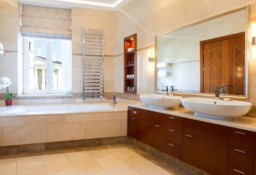Grand Hotel Vilnius, Curio Collection By Hilton