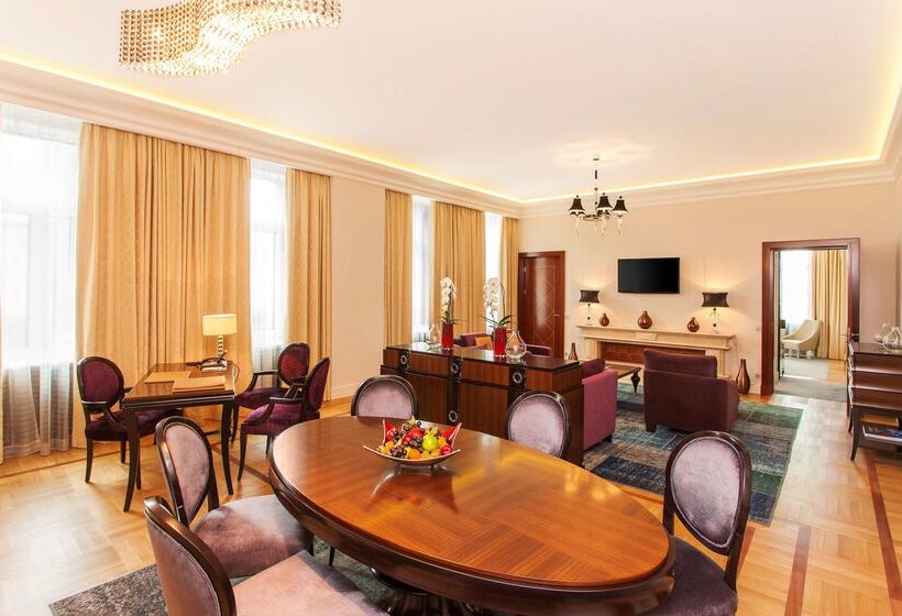 Grand Hotel Vilnius, Curio Collection By Hilton