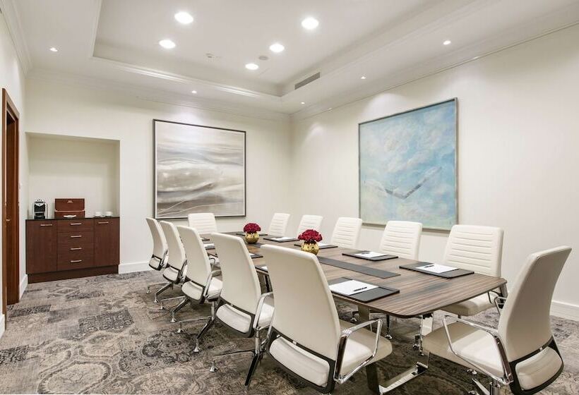 Grand Hotel Vilnius, Curio Collection By Hilton