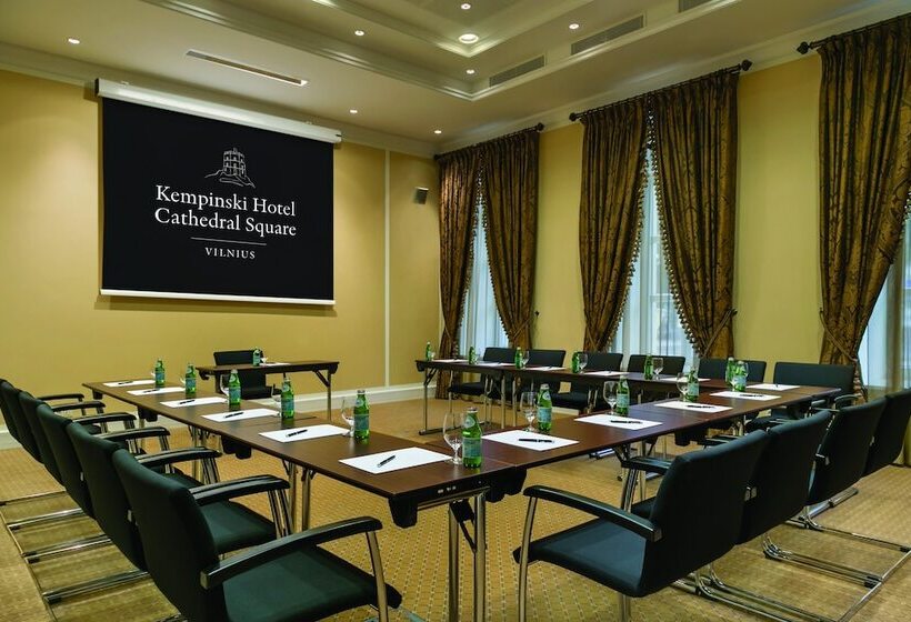 Grand Hotel Vilnius, Curio Collection By Hilton