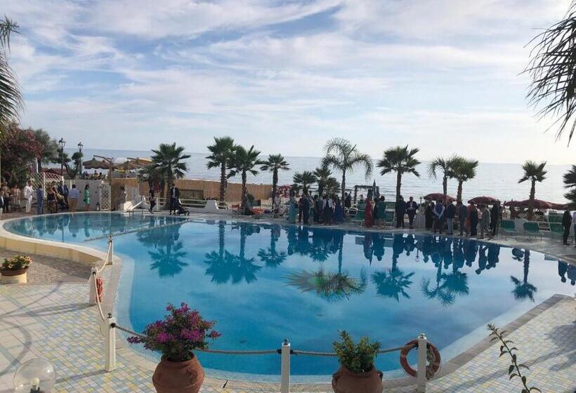 Grand Hotel La Playa
