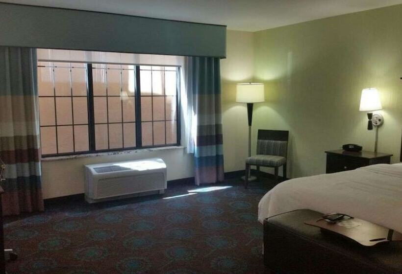 هتل Hampton Inn & Suites St. Cloud, Mn