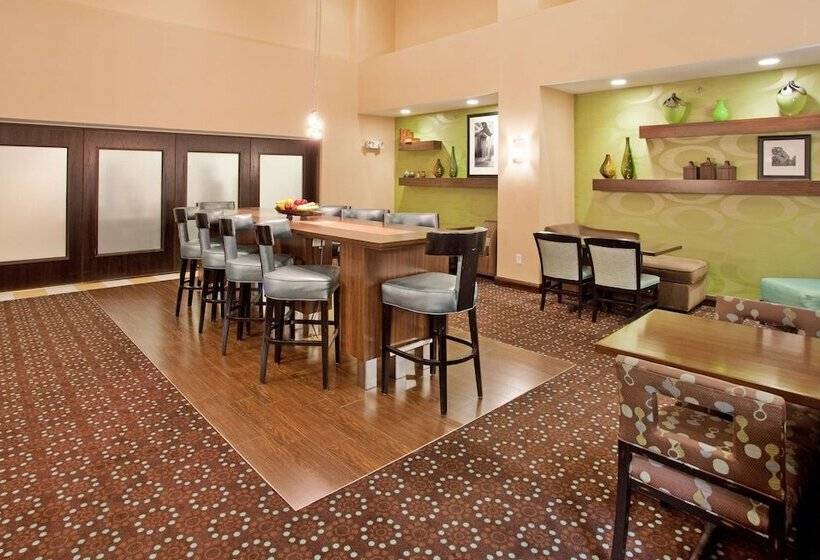 هتل Hampton Inn & Suites St. Cloud, Mn