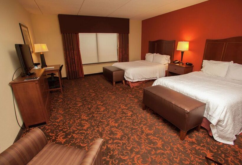 هتل Hampton Inn Elmira/horseheads