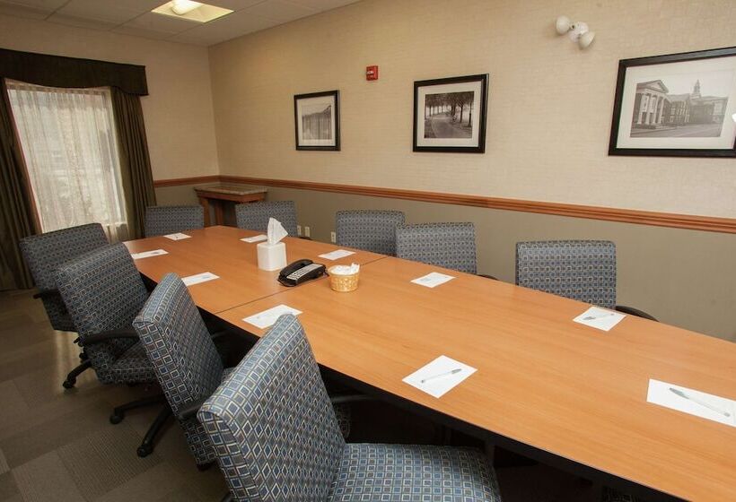 هتل Hampton Inn Elmira/horseheads