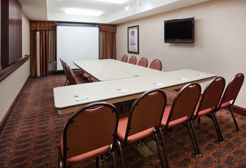 هتل Hampton Inn Fairmont