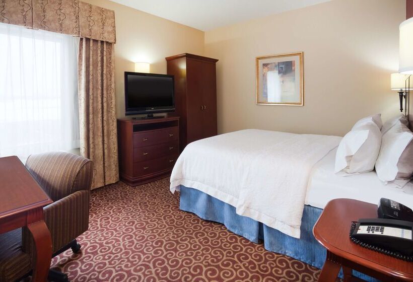 هتل Hampton Inn Fairmont