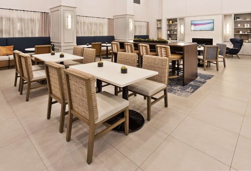 בית מלון כפרי Hampton Inn & Suites Lanett West Point