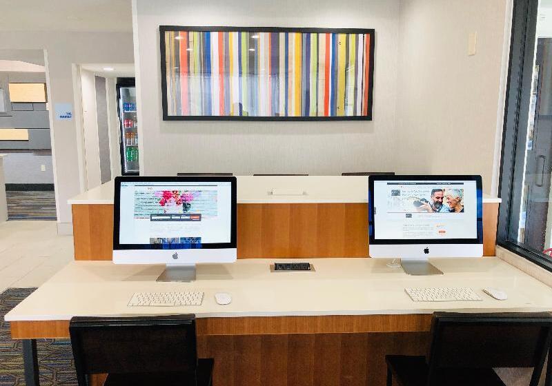 هتل Holiday Inn Express Fishkill, An Ihg