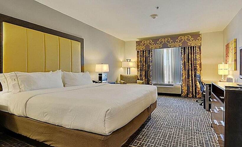 Отель Holiday Inn Express & Suites Gonzales, An Ihg