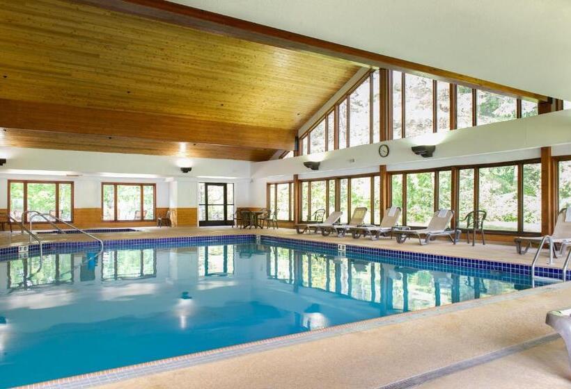 هتل Holiday Inn Express & Suites Hayward, An Ihg
