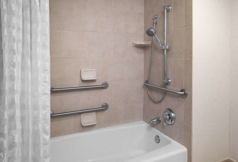 בית מלון כפרי Hyatt Place Long Island East End