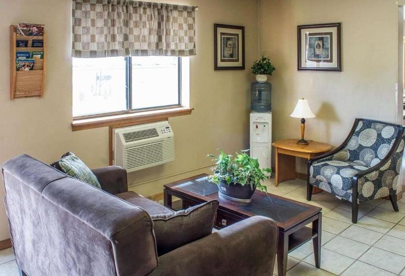 ホテル Le Mars Inn And Suites