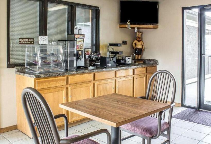 ホテル Le Mars Inn And Suites