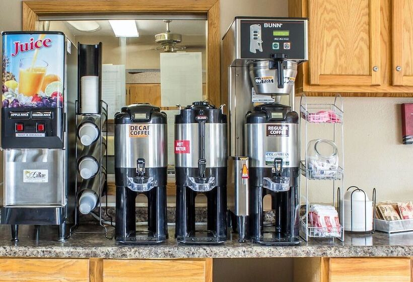 ホテル Le Mars Inn And Suites