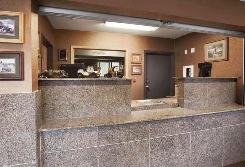 هتل Magnuson Grand Rushmore View