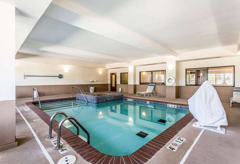 هتل Quality Inn & Suites