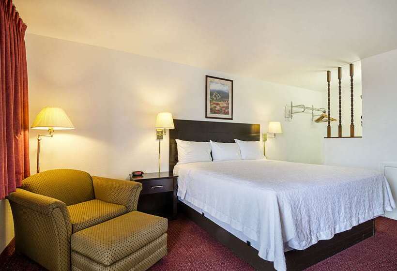 בית מלון כפרי Rodeway Inn