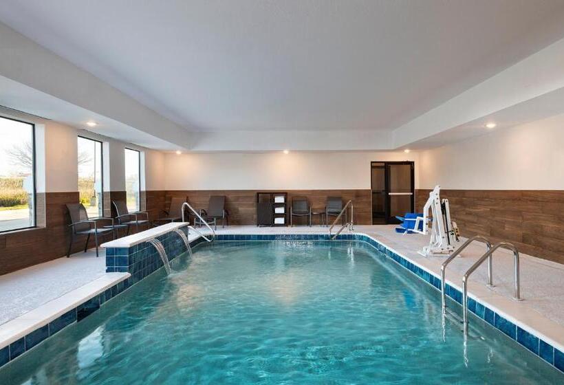 هتل Fairfield By Marriott Inn & Suites Hillsboro