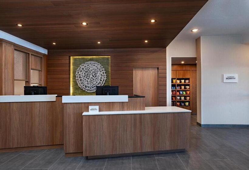 هتل Fairfield By Marriott Inn & Suites Hillsboro