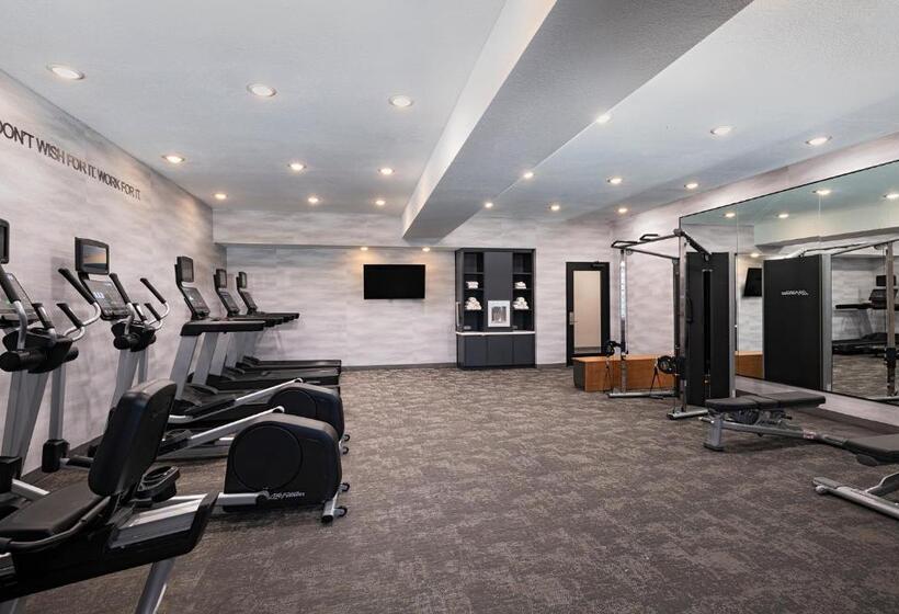 هتل Fairfield By Marriott Inn & Suites Hillsboro