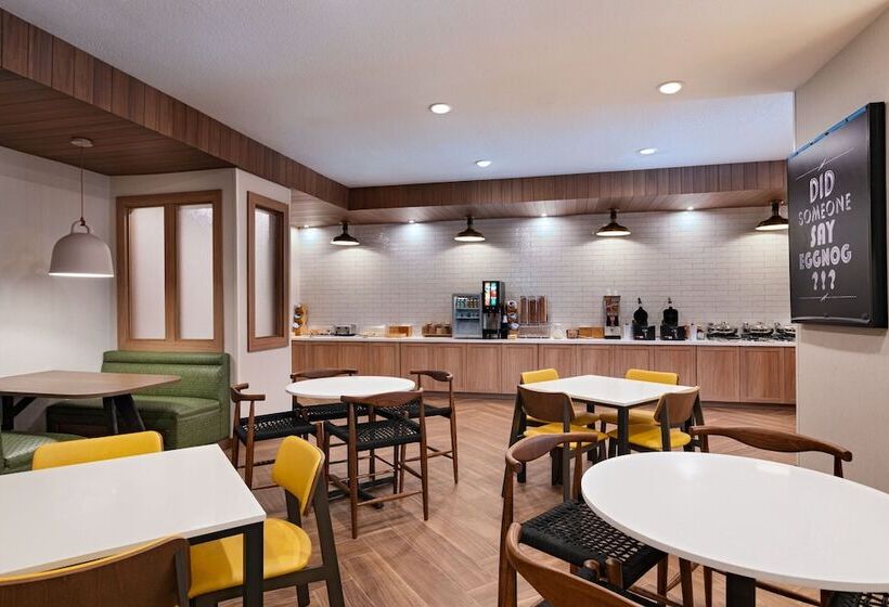 هتل Fairfield By Marriott Inn & Suites Hillsboro