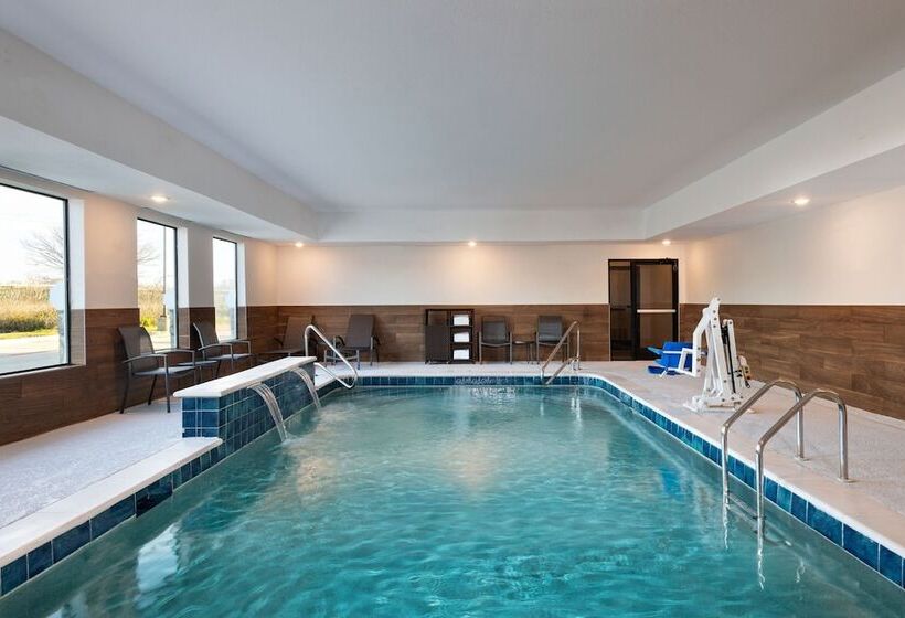 هتل Fairfield By Marriott Inn & Suites Hillsboro