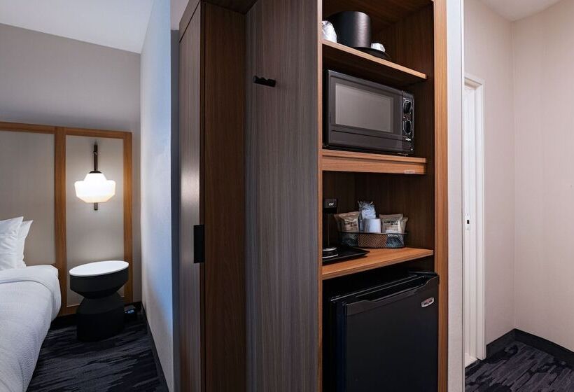 هتل Fairfield By Marriott Inn & Suites Hillsboro