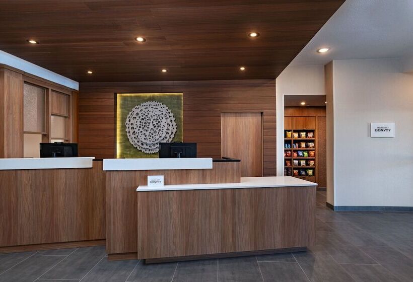 هتل Fairfield By Marriott Inn & Suites Hillsboro