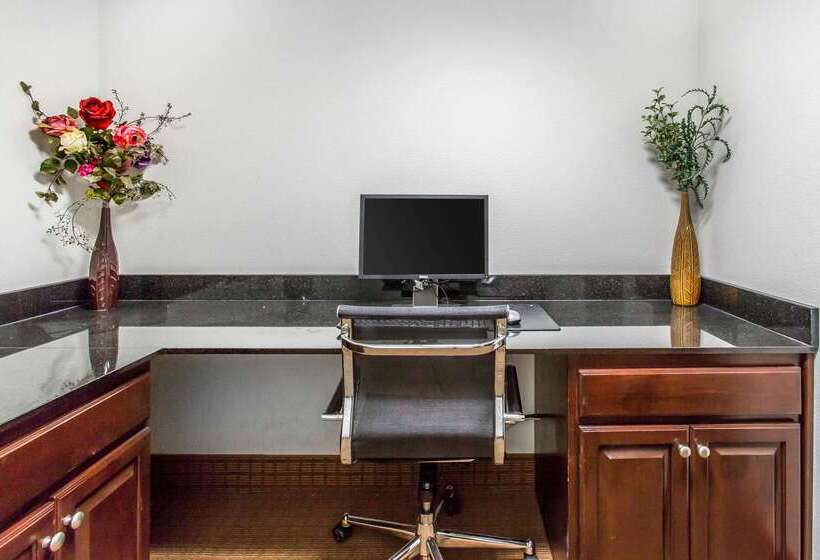 هتل Sleep Inn And Suites Lubbock
