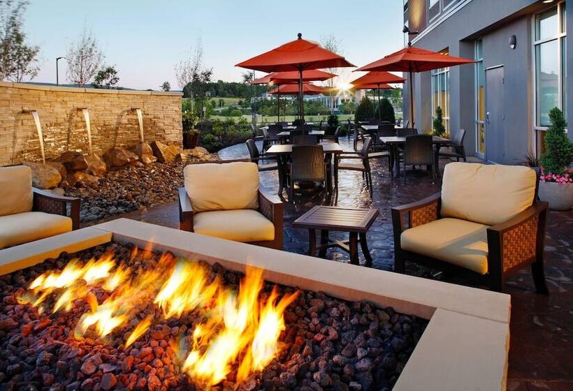 هتل Springhill Suites By Marriott Pittsburgh Latrobe