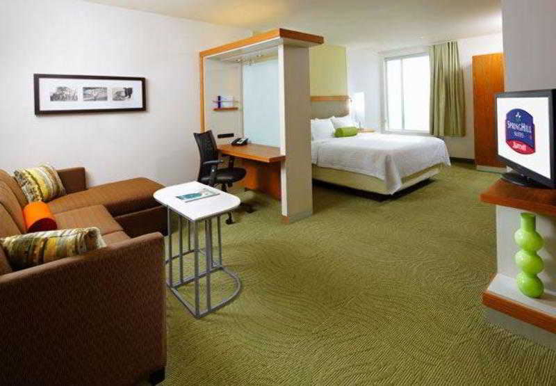 هتل Springhill Suites By Marriott Pittsburgh Latrobe