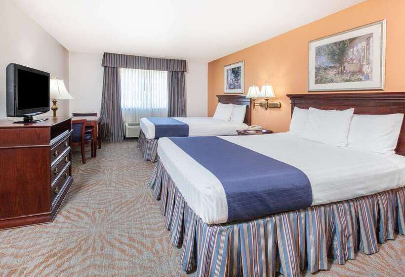 فندق Super 8 By Wyndham Lubbock West