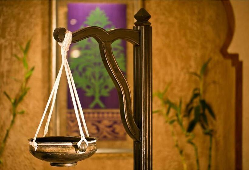 בית מלון כפרי The Lalit Jaipur