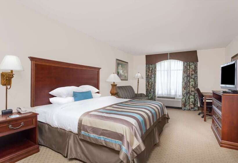 هتل Wingate By Wyndham Columbia / Lexington